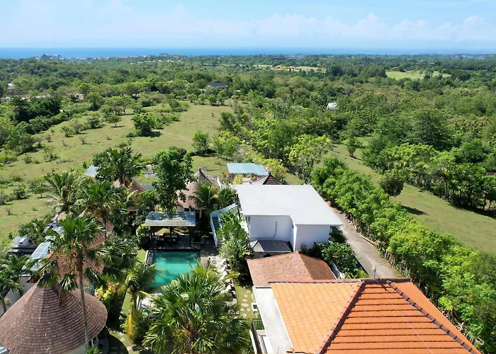 ホリデーパーク Kandahill Bali 4*